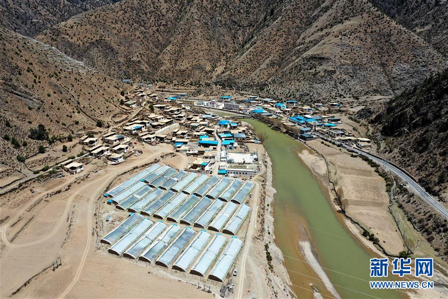 （新华全媒头条·图文互动）（2）跨越70年的“红色”守望——记西藏昌都市左贡县列达村